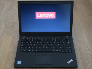 Logo Lenovo lors de l'allumage du ThinkPad