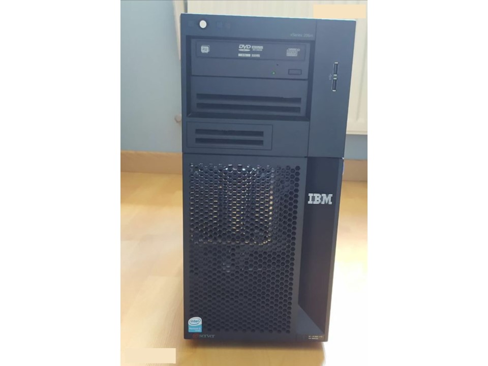 IBM xSeries 206m - face