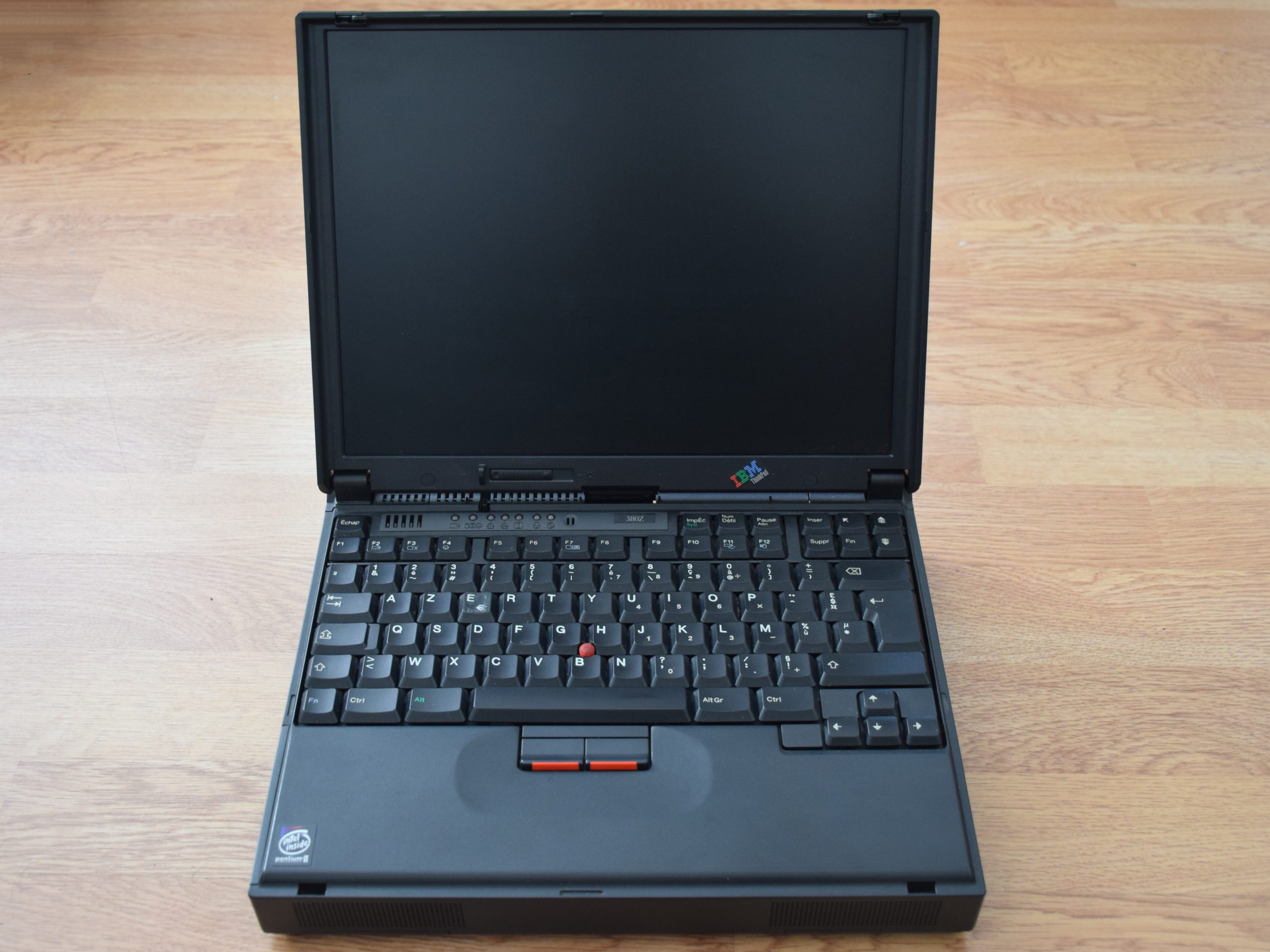 IBM ThinkPad 380Z - Face