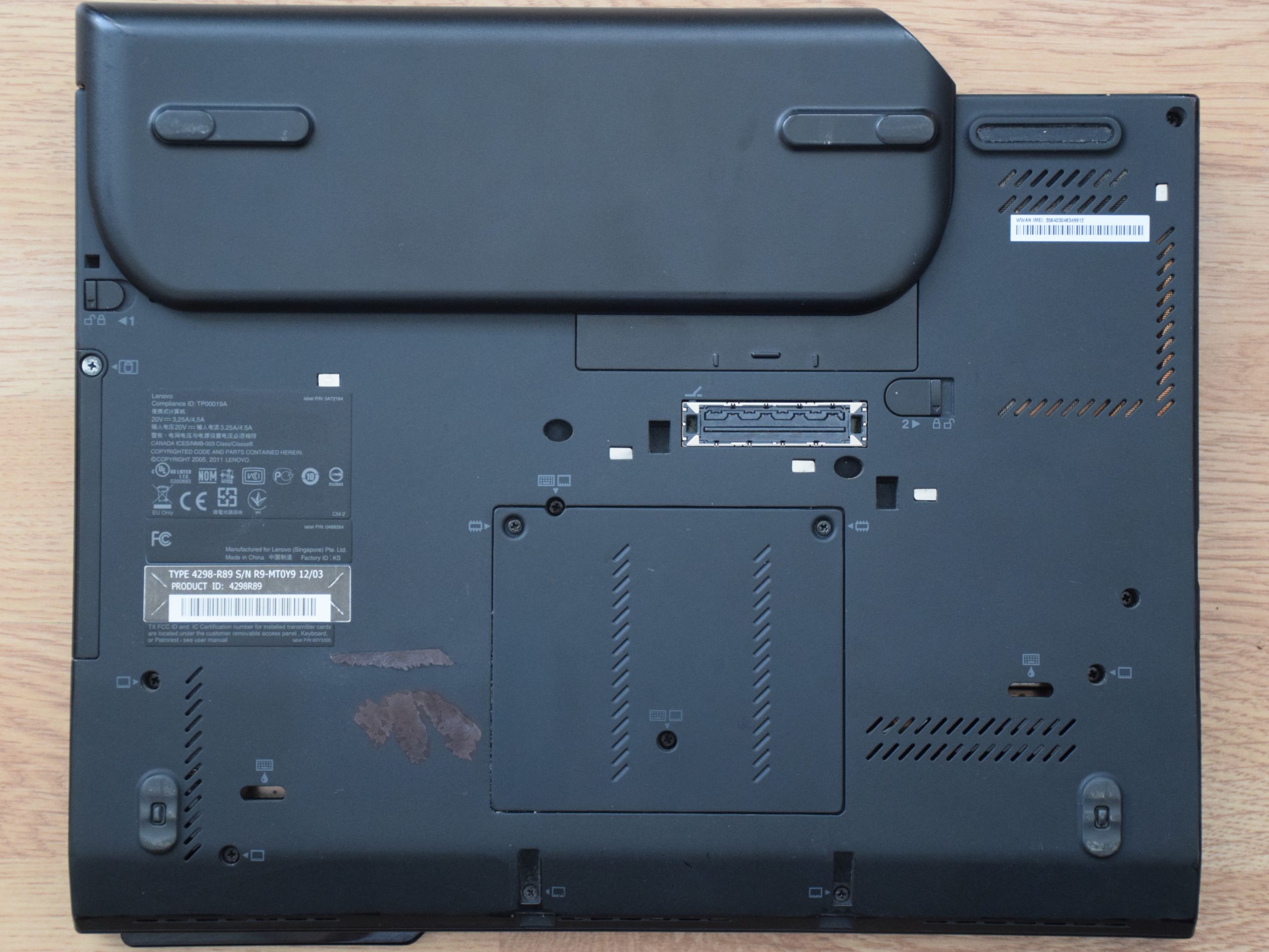 Lenovo ThinkPad X220 Tablet - Dessous